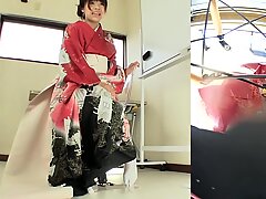 Subtitled Japanese kimono pee desperation failure in HD